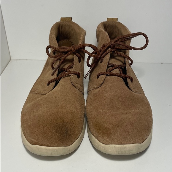 UGG Canoe Youth 6 (Women’s Size 7.5-8) 38 EU US Chestnut Suede Lightweight Boots - Picture 3 of 15